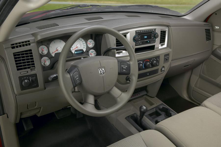 Dodge Ram 2006 года  (фото 11 из 16)